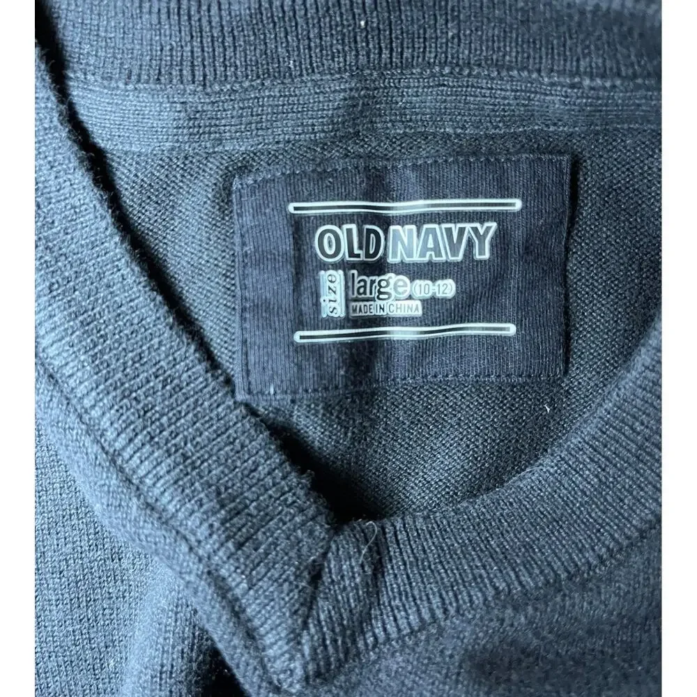 Old Navy black v-neck long sleeve sweater 100% cotton large kids 10-12